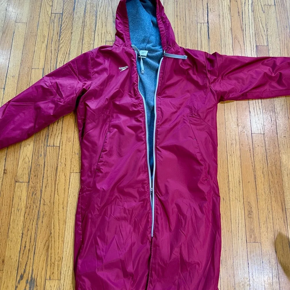 Speedo Unisex Swim Parka Maroon Long Jacket - Picture 2 of 7